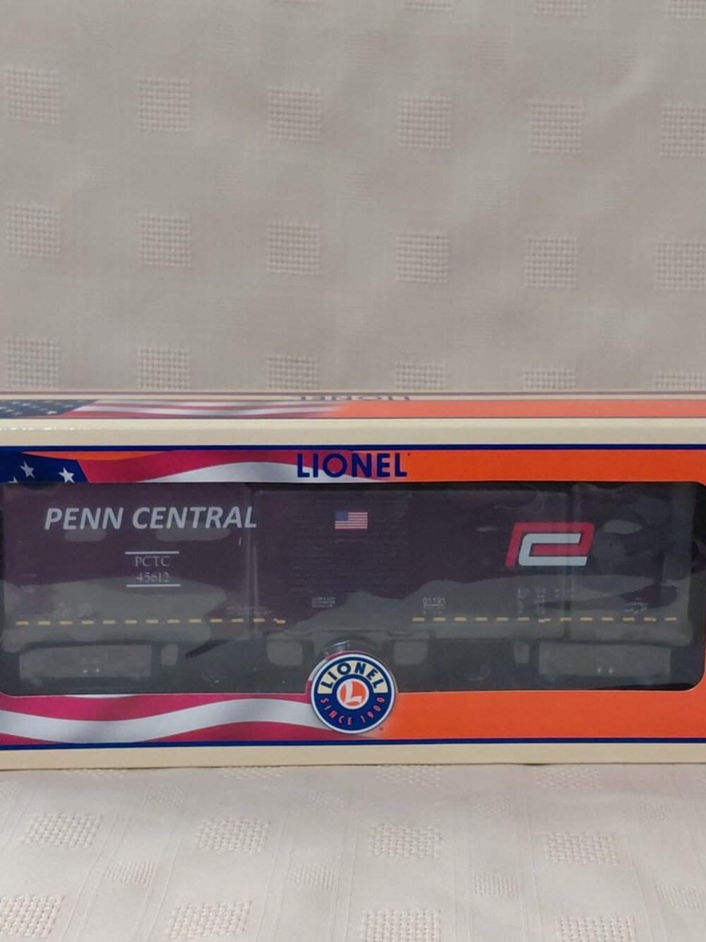 New Lionel METCA Penn Central PCTC 45612 Boxcar With Opening Doors 1901191 NIB - Picture 2 of 7